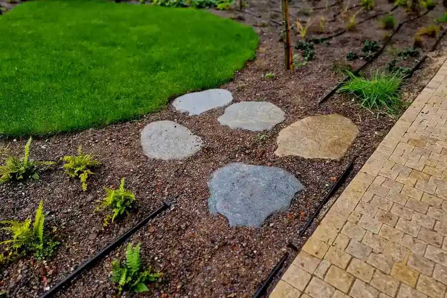 Professional Mulching Lee's Summit MO 64081